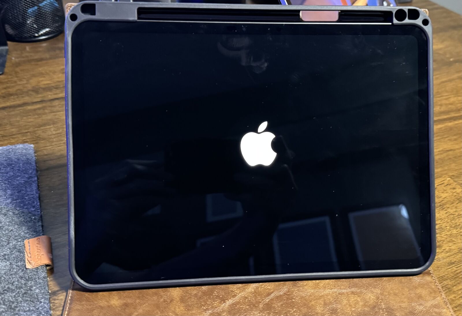 iPad Pro M4 11 inch - Cellular + Wifi - 256 gb - Space black - case included