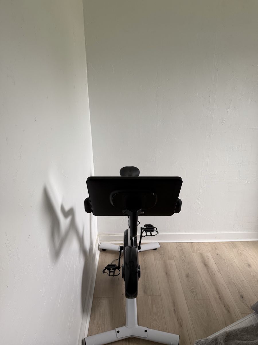 Freebeat Bike Connected Exercise Bike - Smart Fitness Cycling