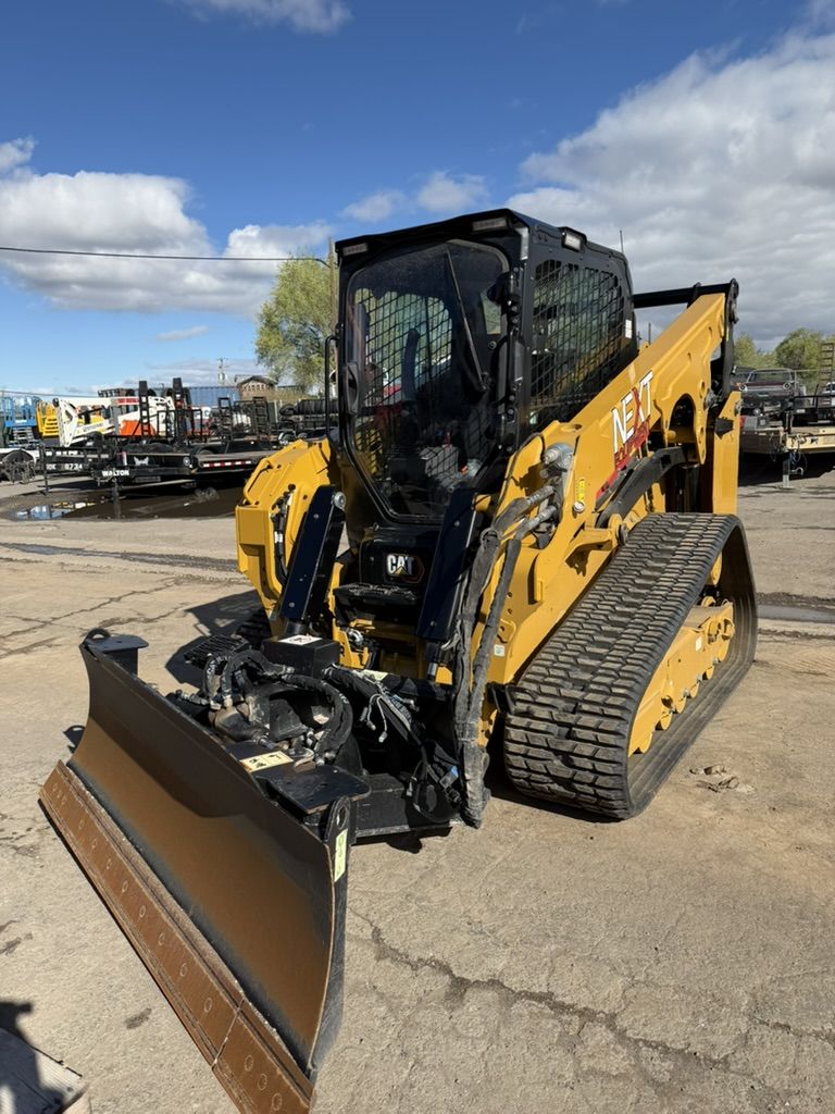Ex Large Skid Steer Track Loader for Rent - Cat 275 CTL