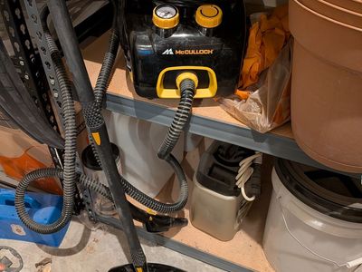 McCulloch MC1375 steam cleaner with jet nozzle and brush accessories