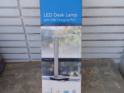 MOUNT-IT! LightUp LED Desk Lamp with USB Charging Port, 5 Color Modes, Touch Control