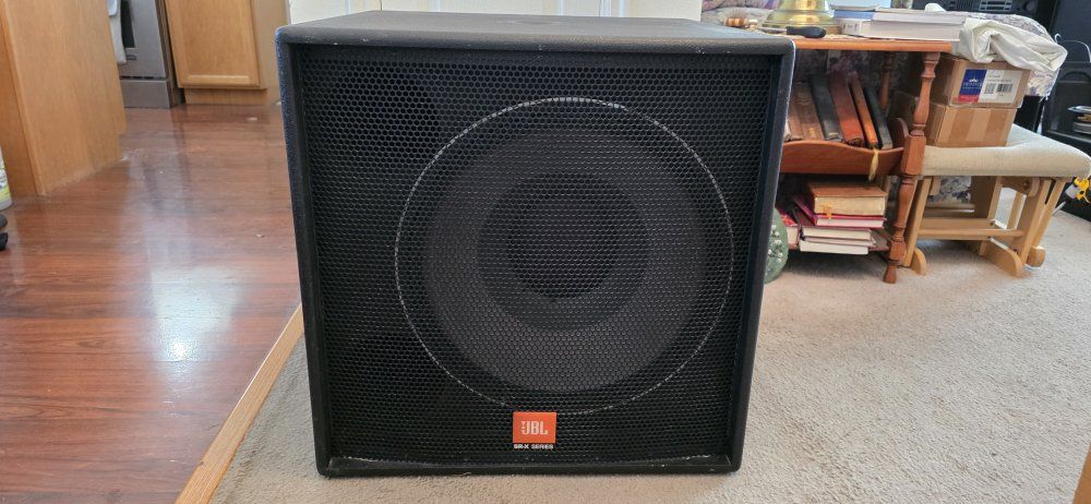 JBL SR4718X