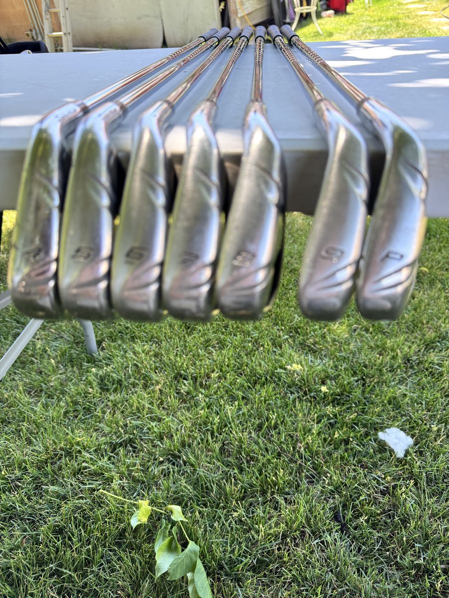 Men’s TaylorMade RBZ Irons (RH)