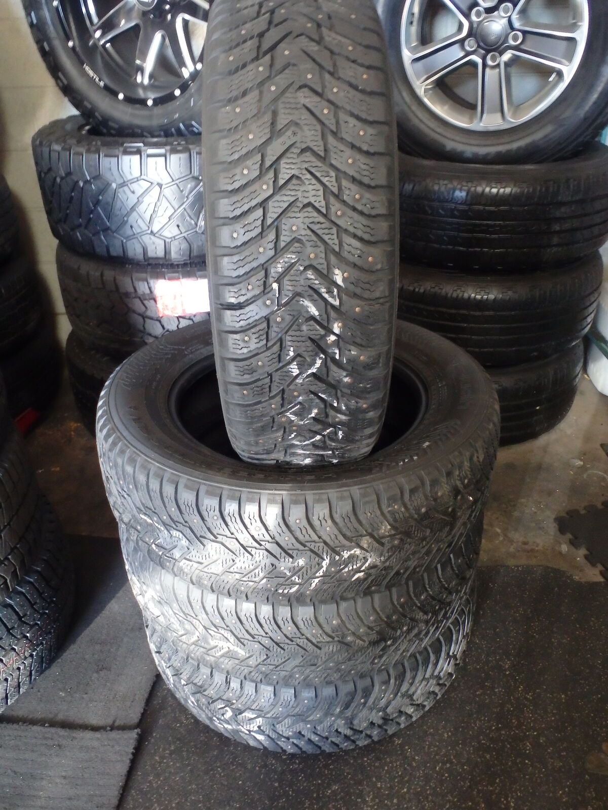 225/65R17 NOKIAN HAKKAPELIITTA SUV STUDDED SET OF USED WINTER TIRES