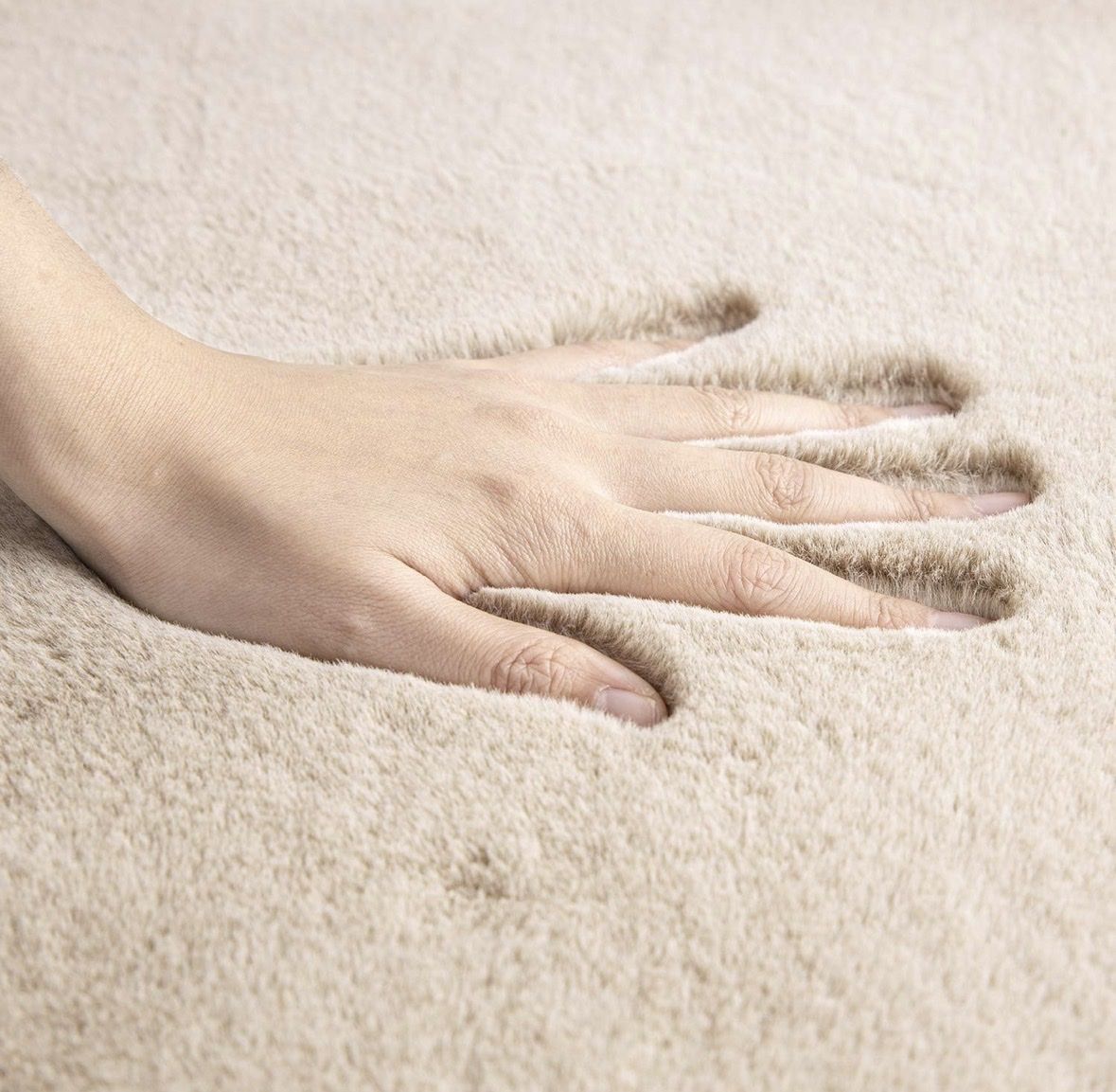 5x7’ Super Soft Plush Area Rug - Non-Slip & Shaggy for Bedroom, Living Room, Nursery