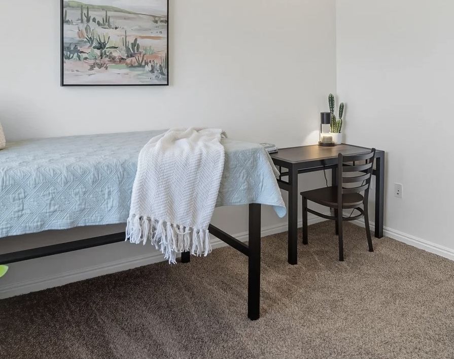 Summer contract for sale at Ventana Student Housing