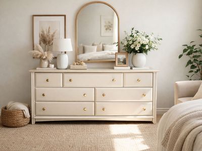 Beautiful Solid Wood 7 Drawer Dresser