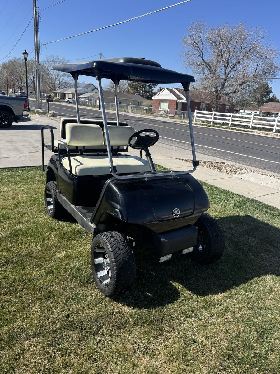 Yamaha Golf Cart