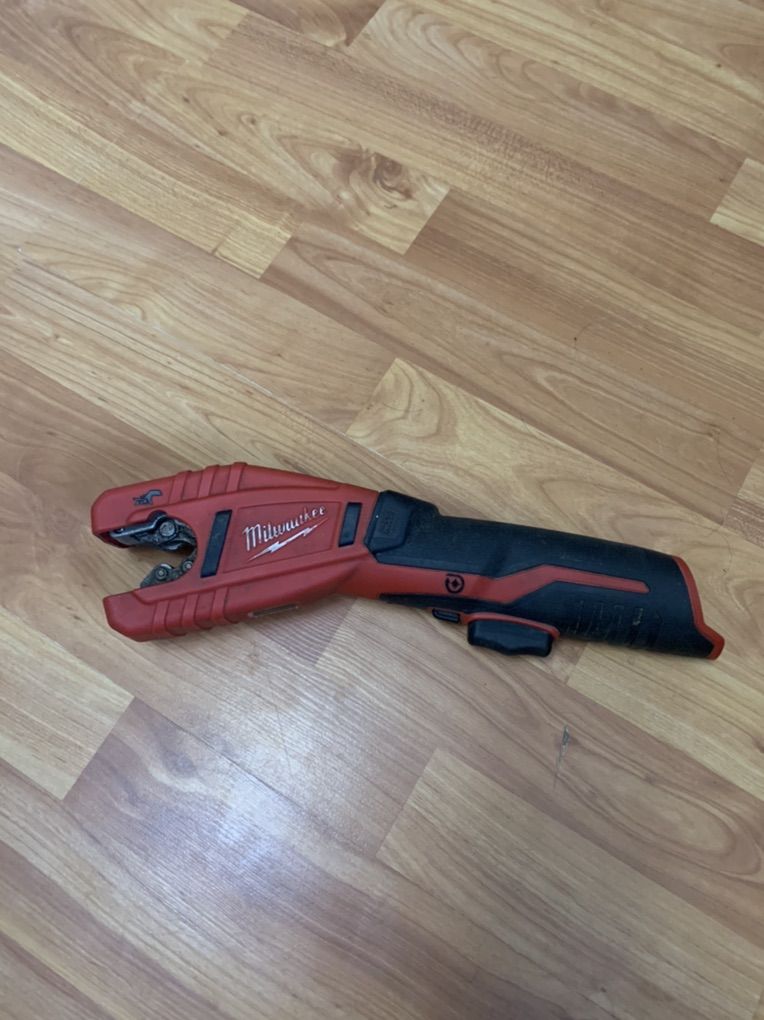 Milwaukee Copper Tubing Cutter