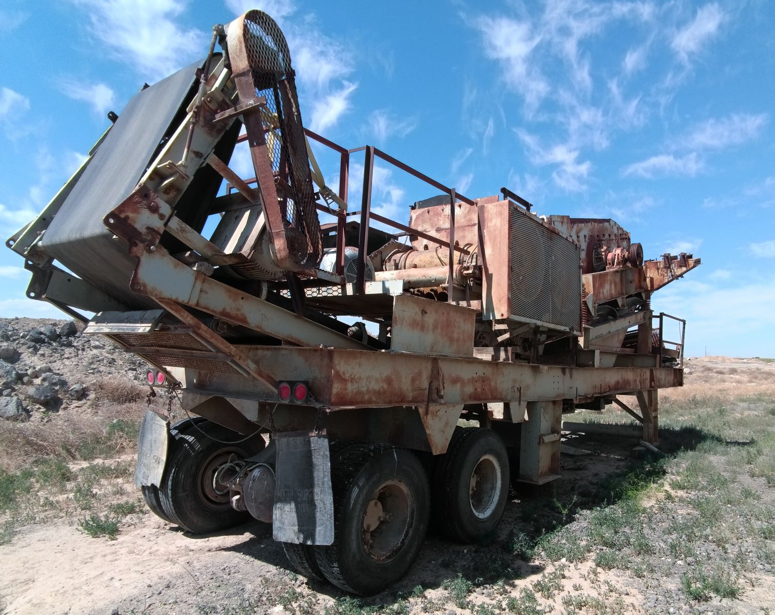 Jaw crusher, rock crusher
