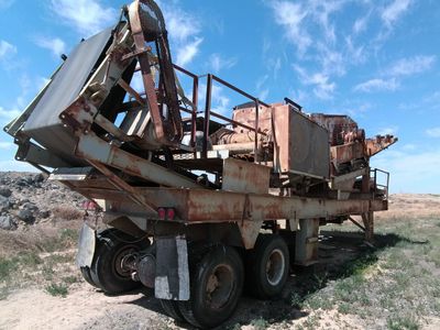 Jaw crusher, rock crusher