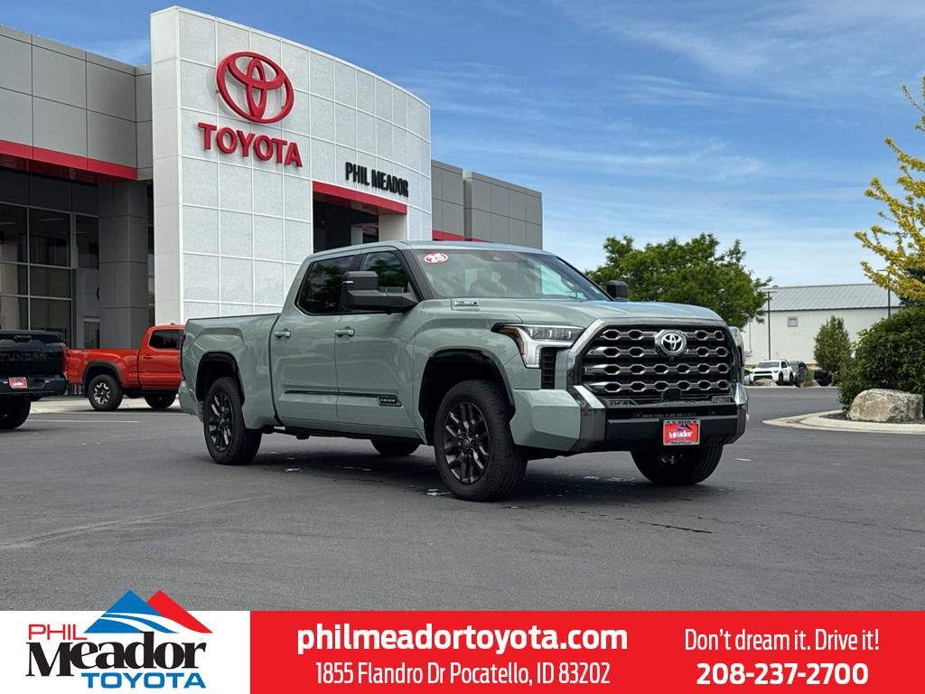 2025 Toyota Tundra Platinum HV