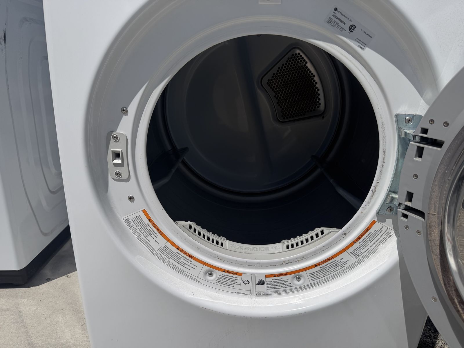 Main image 3