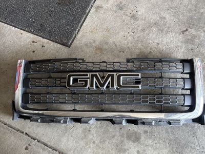 2007-13 GMC Sierra Grille