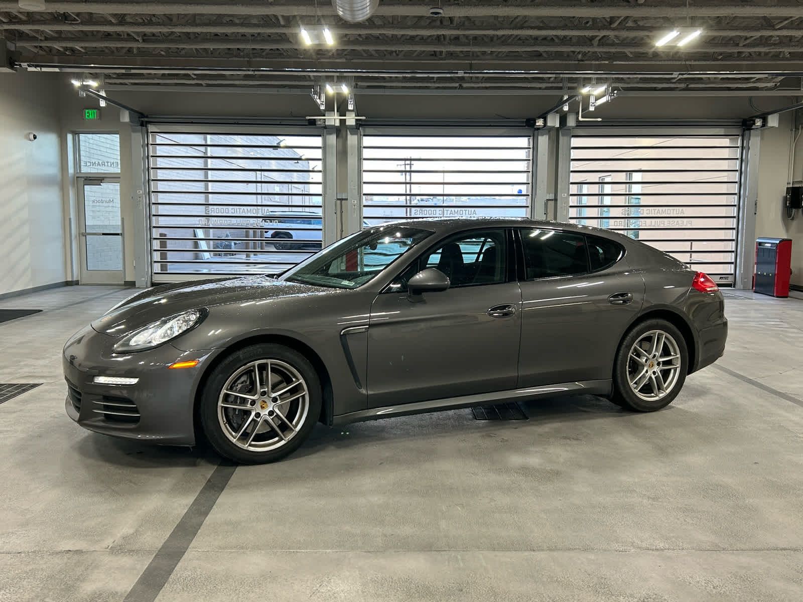 2016 Porsche Panamera 4