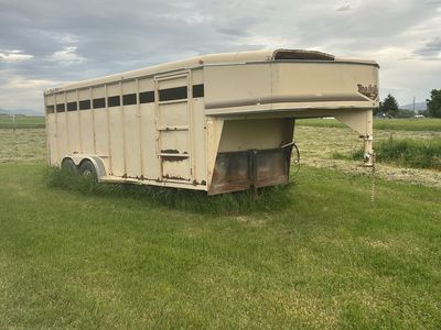 1997 trails west stock trailer