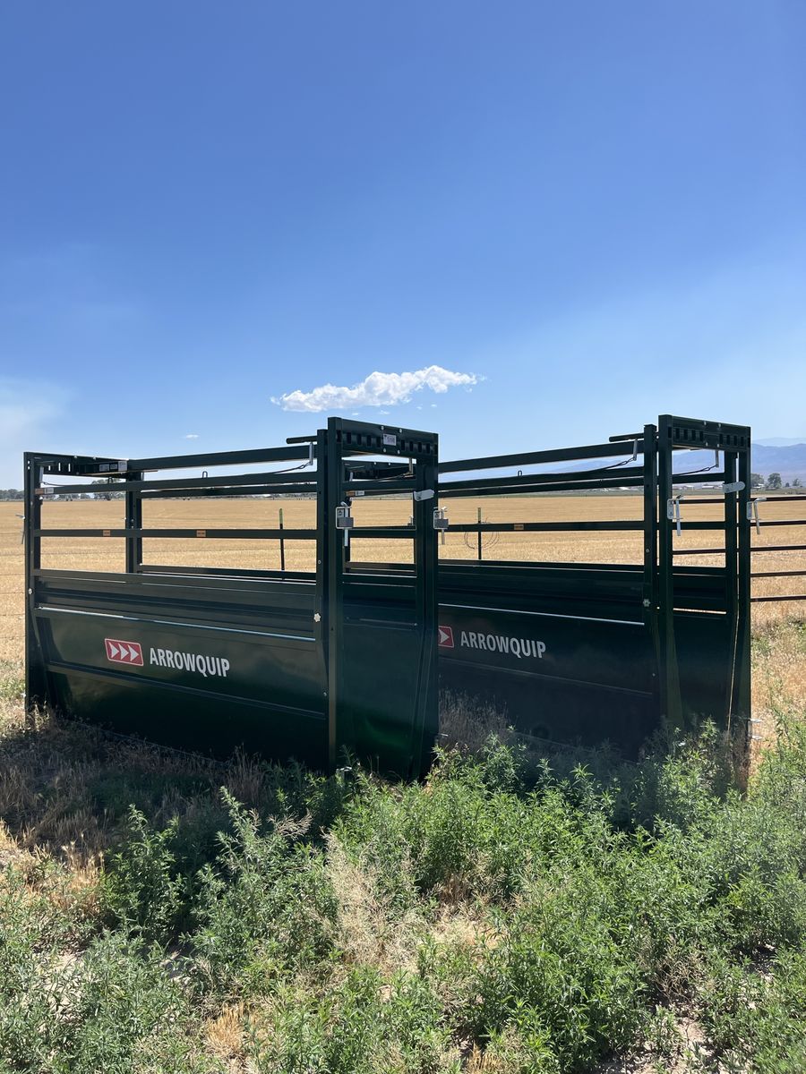 Arrowquip Livestock- 10 ft adjustable alleyways