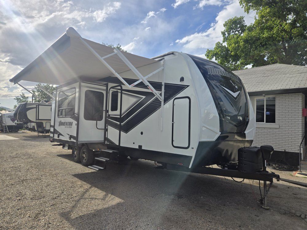 2022 Grand Design Momentum 29g toy hauler