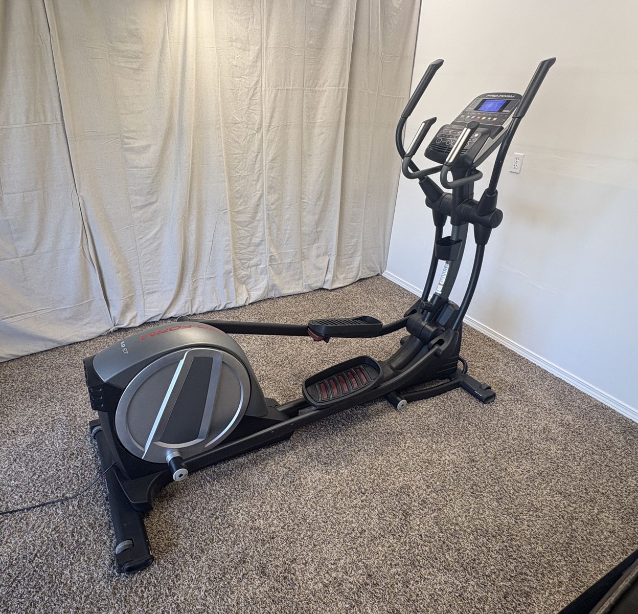 DELIVERY - DELIVERY ProForm 9.0 ET Elliptical Trainer - Excellent Condition!
