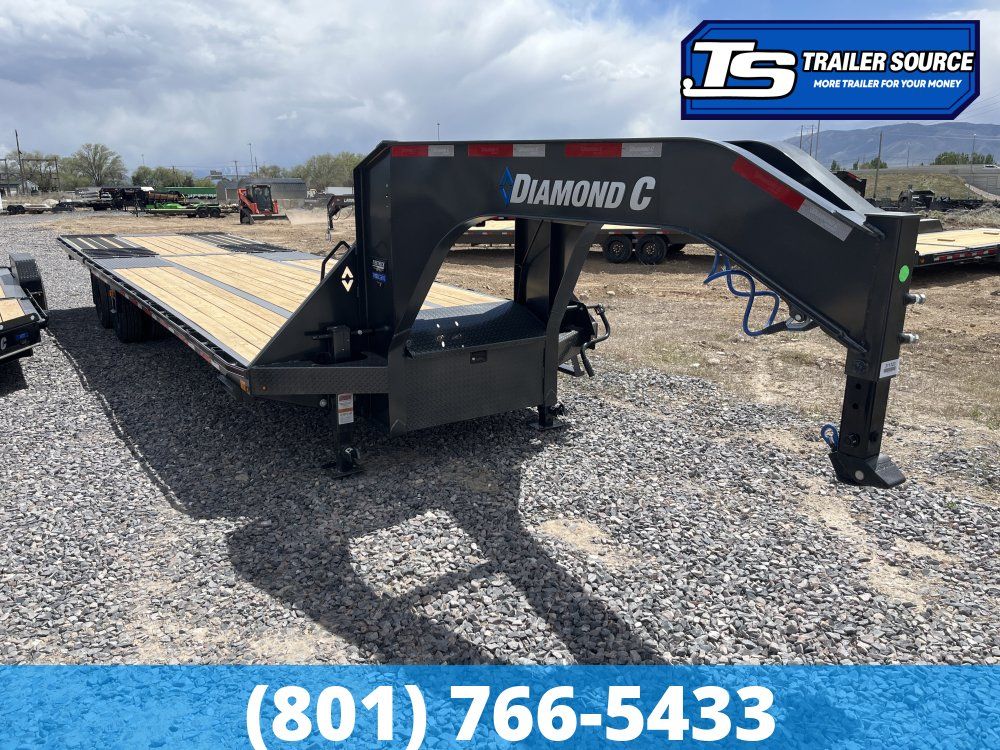 8.5x32 Diamond C FMAX-HDT 210 Gooseneck Hydraulic Dovetail Equipment Trailer - 25K GVWR -