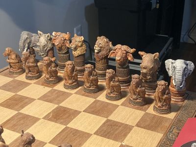 Unique African Animal Chess Set - Hand-Carved "Big 5" Pieces on Wood Board, beautiful set, new $400+