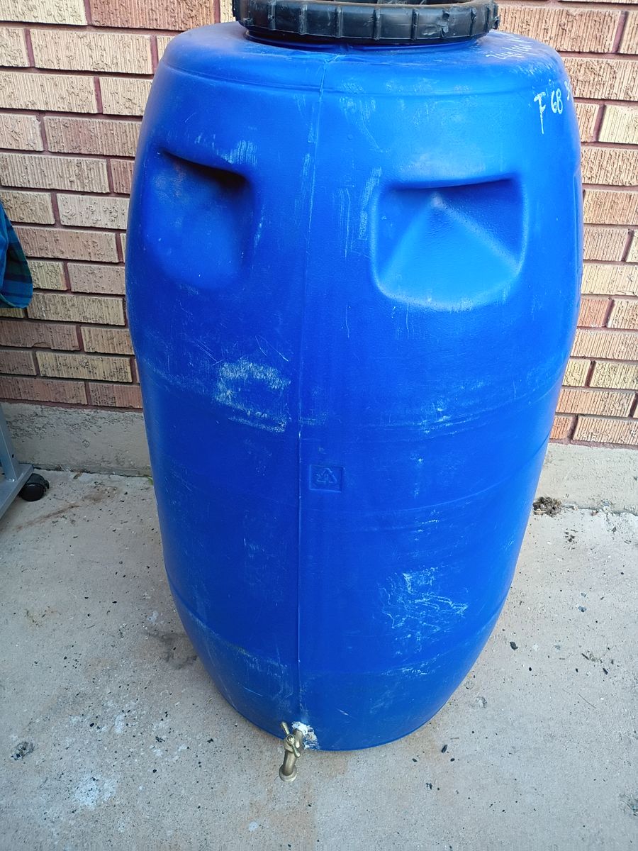 Eagle Peak 55 Gallon Water Storage Camping Garden with Spigot No Leaking
