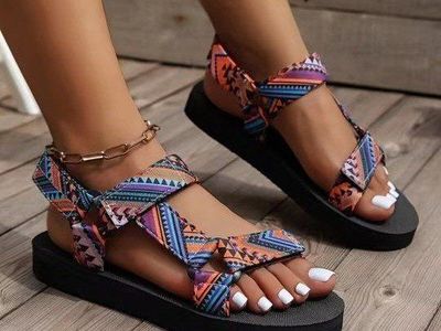 Women's Platform Sandals, New Summer Style Color-Blocked Ethnic Style Platform Sandals. Adjustable straps. NEW Size 8