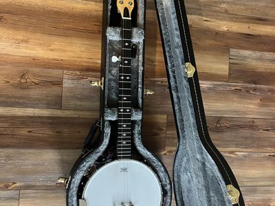 Bluegrass Banjo with case - Gold Tone MC-150R/P Maple Classic with Steel Tone Ring
