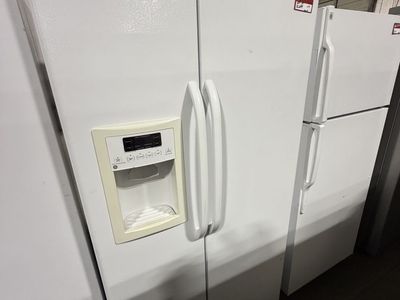 LOWEST PRICES! NICE GE WHITE SIDE BY SIDE FRIDGE