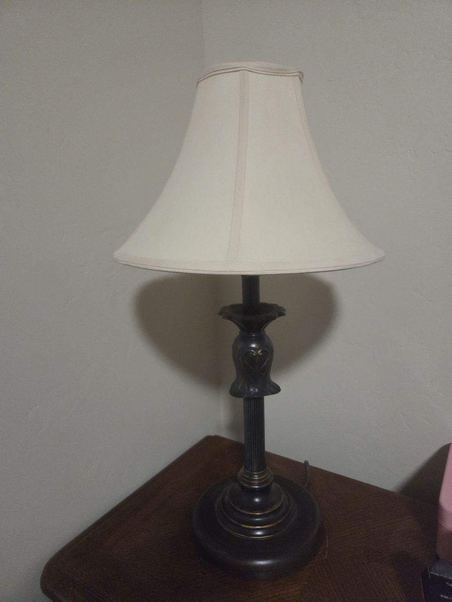 Table lamp