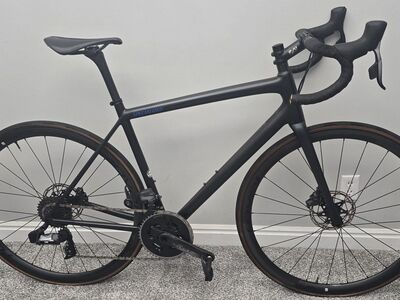 *Like New* Specialized Aethos Pro