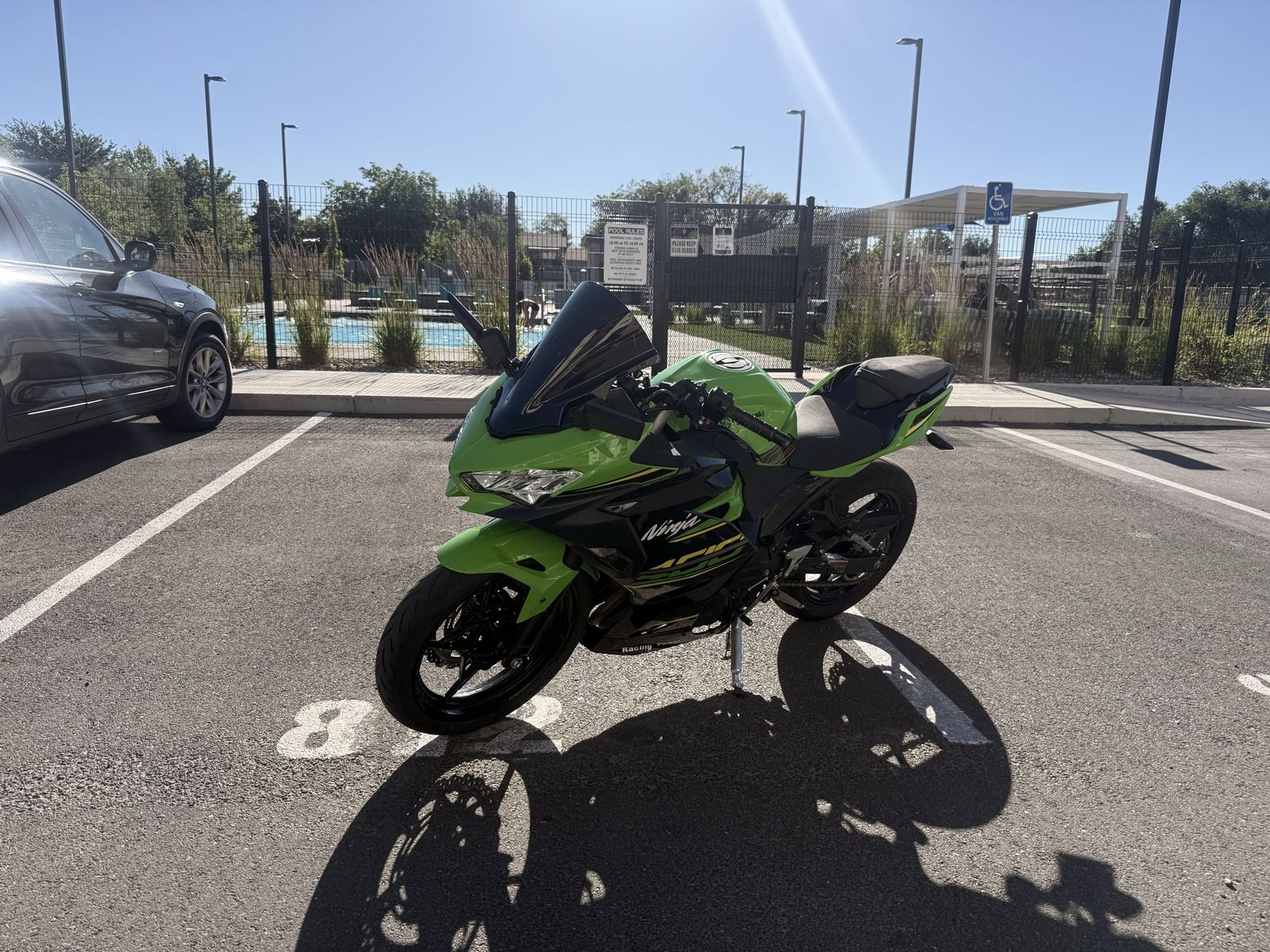 Main image 4