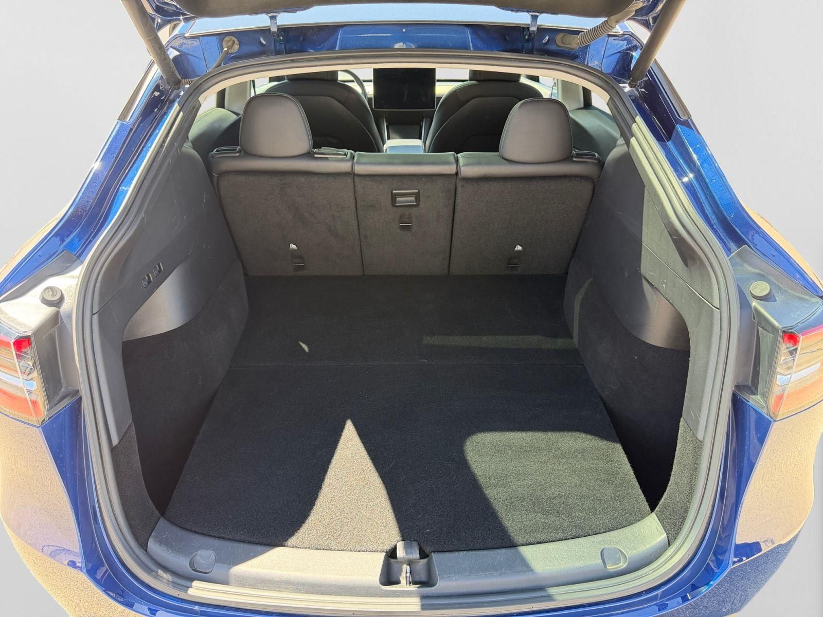 Main image 19