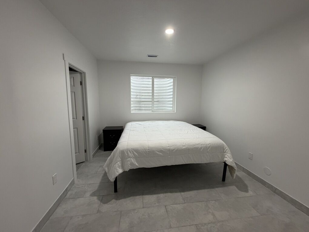 Room for Rent w/ private bathroom