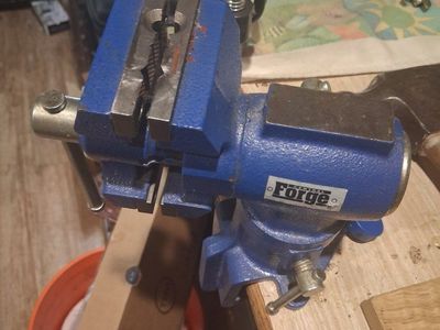 Multi-Purpose Bench Vise