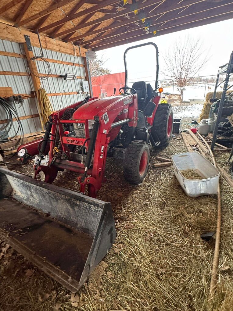 Bronson 3620 Tractor