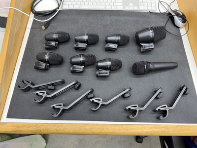 Shure drum microphone kit - 6 toms, bass, snare mics with mounts