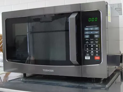 TOSHIBA 1000W Countertop Microwave Oven 1.2 Cu Ft, 12.4" Removable Turntable