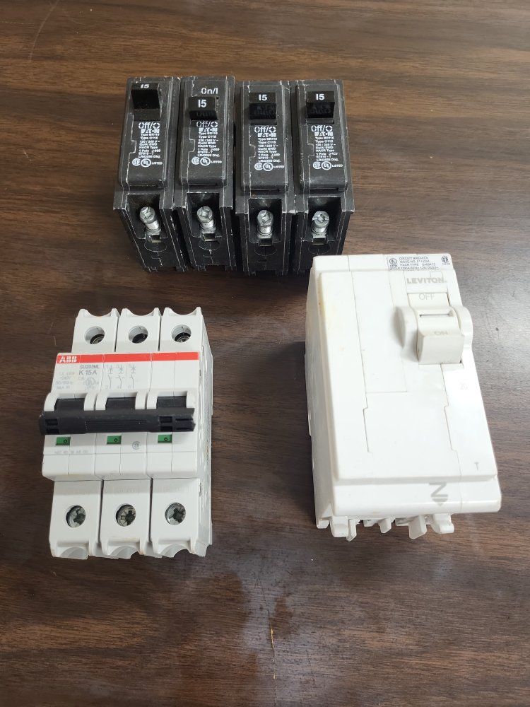 ABB Stotz-Kontakt SU203ML 3 Pole Unit Circuit Breaker, Used