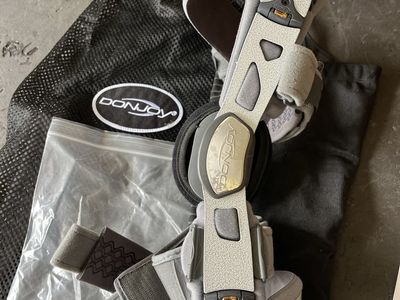 Donjoy Left Knee Brace