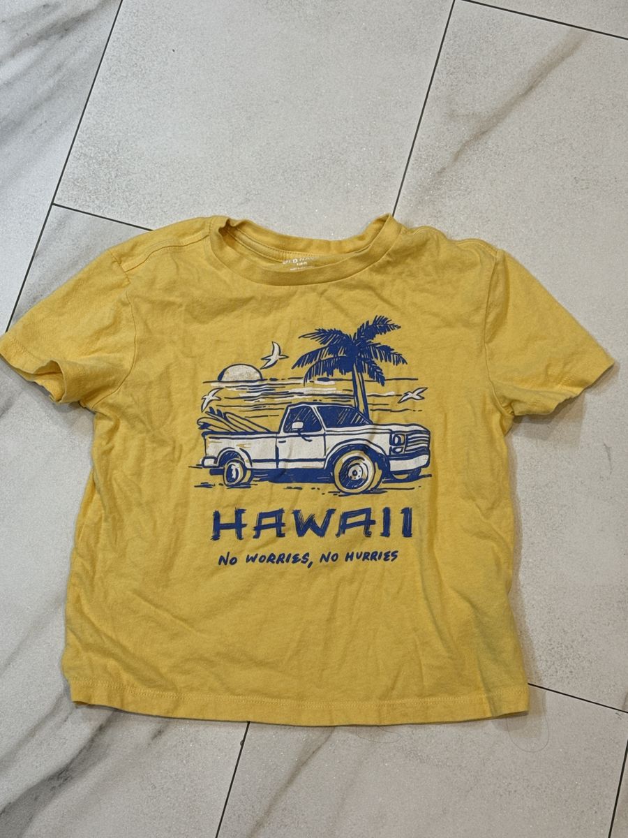 Old Navy Hawaii Truck Graphic T-Shirt Yellow size 6-7