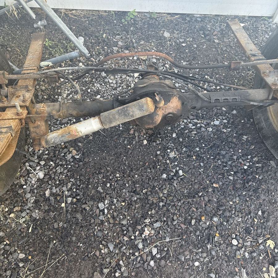 1996 Jeep Cherokee rear axle with differential 