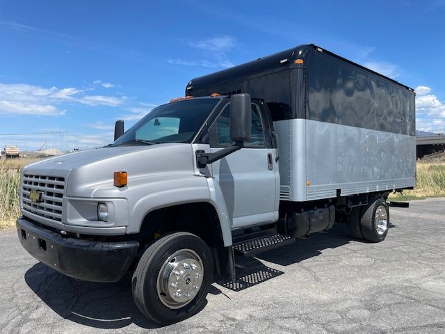2005 Chevrolet 14' Box Truck