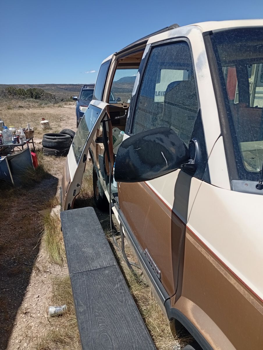 Parting out motor home several vehicle's