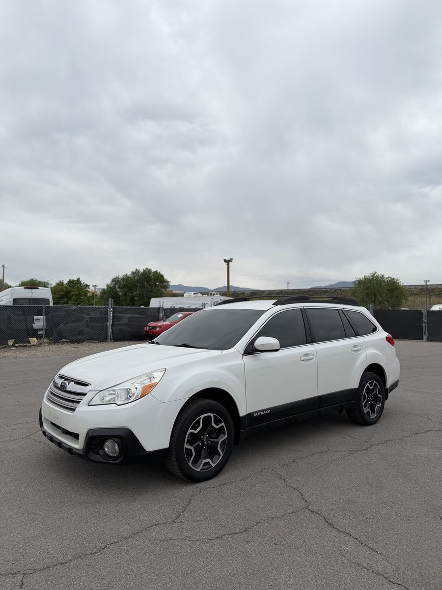 2013 Subaru Outback 2.5i Prem AWP/HK