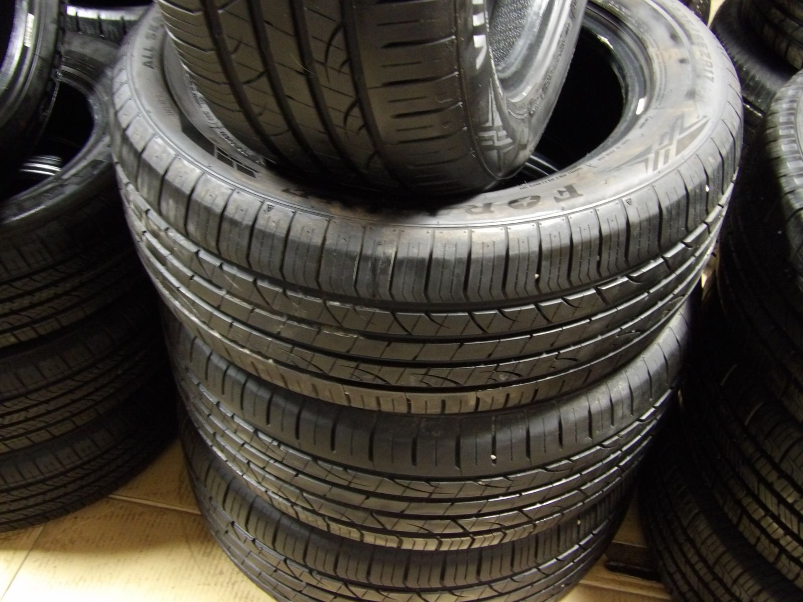 235/55R17 FORTUNE VIENTO SET OF USED TIRES
