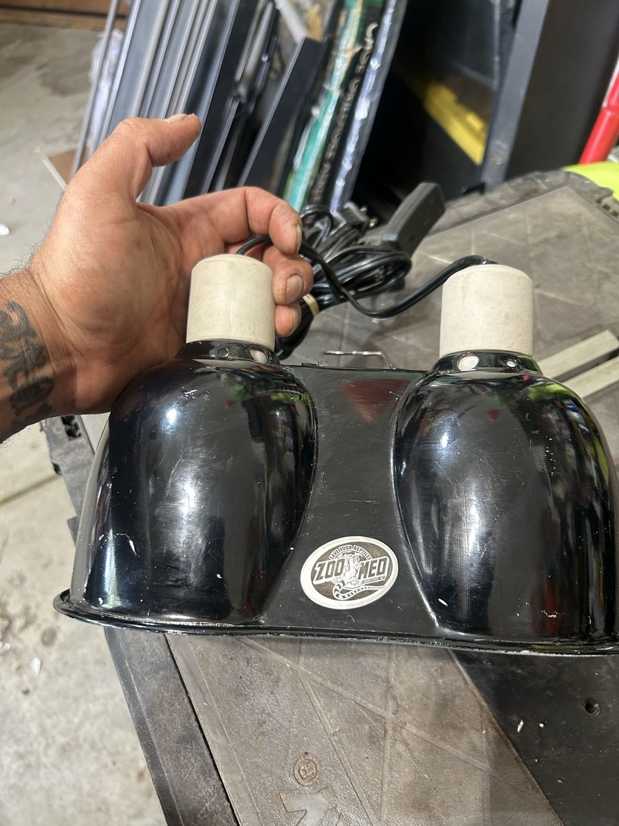 Zoomed dual deep dome