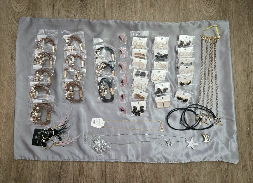 Main image 6