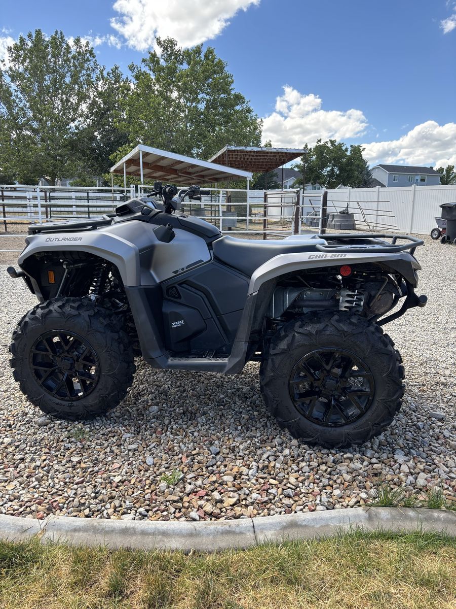 2023 Can Am outlander 700