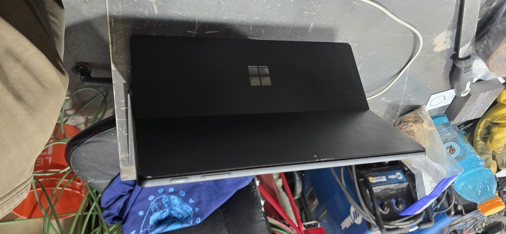 Surface Pro 7+ /w Pro Keyboard + touchpad